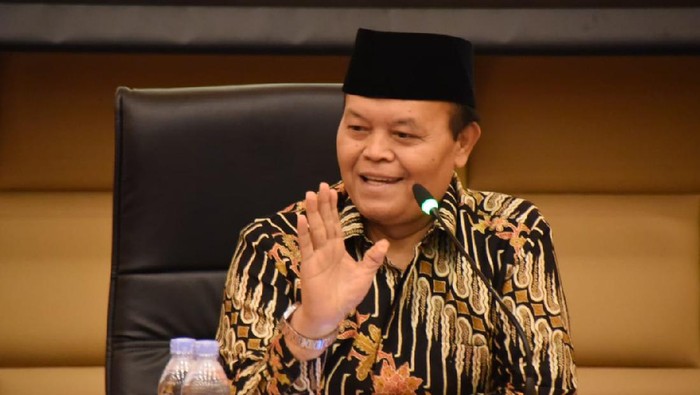 Kaitkan Terorisme dengan Ponpes, HNW: Harusnya Polri dan BNPT Satukan Bangsa Lawan OPM